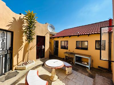 House For Sale in Tembisa, Tembisa