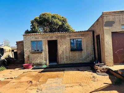 House For Sale in Tembisa, Tembisa