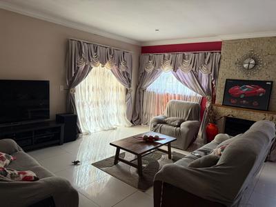 House For Sale in Birch Acres, Kempton Park