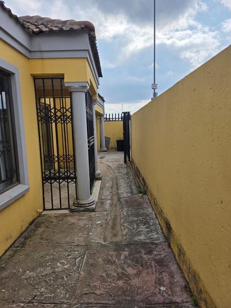 Property For Sale in Birch Acres, Kempton Park
