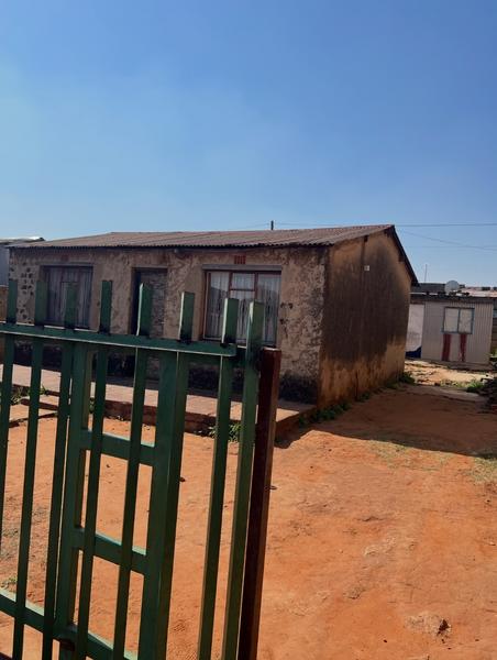 Property For Sale in Tembisa Central, Tembisa