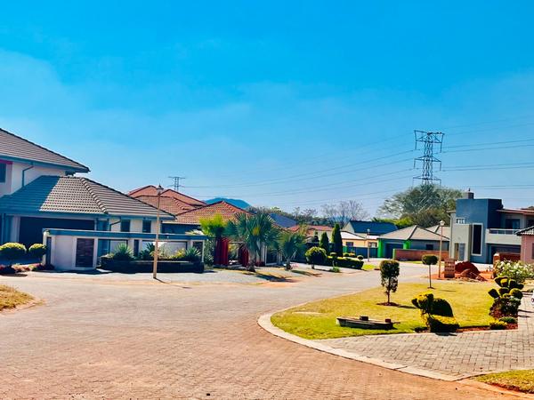 Property For Sale in Hesteapark, Akasia